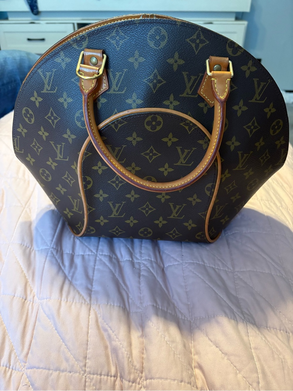 Louis Vuitton Ellipse MM Discontinued Vintage Classic Monogram Hand Bag WITH COA - Picture 3 of 16